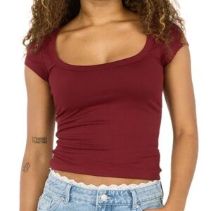 Forever 21 Burgundy Short Sleeve Scoop Neck Fitted Top